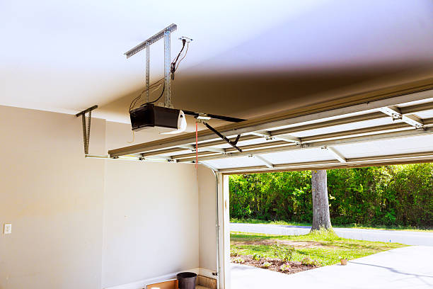 Top rated local Garage Door Roller Replacement specialists in Magee, MS